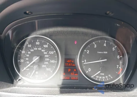 2011 BMW 328I z USA, uszkodzony, nr VIN WBAPH7C58BE851103